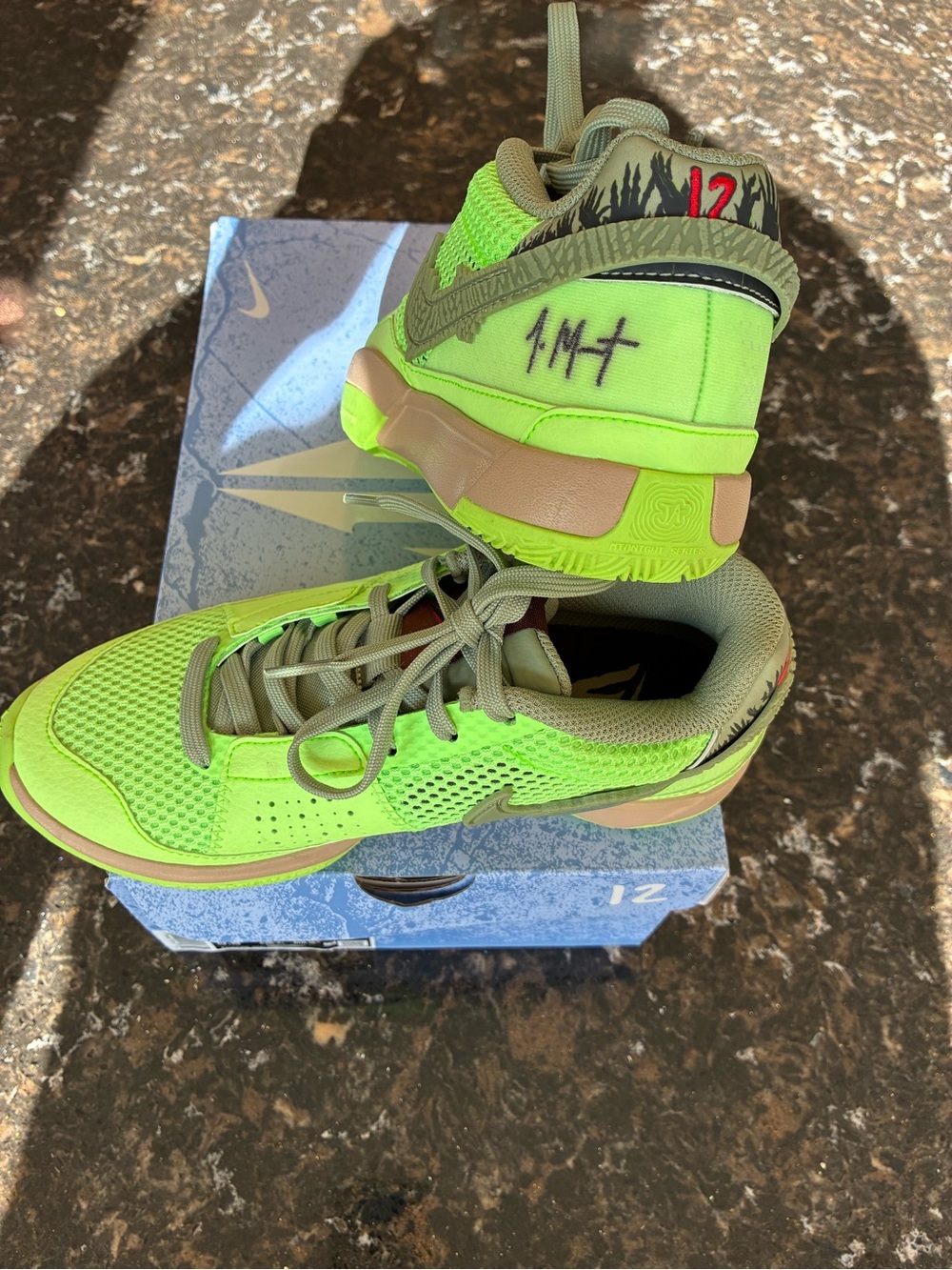 Nike Men’s 4 Volt Green Low-Top Sneakers unisex women’s 5.5